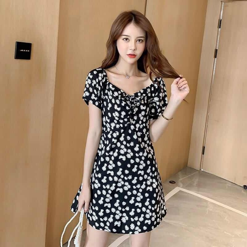 Robe Daisy Fleurie Épaules Dénudées